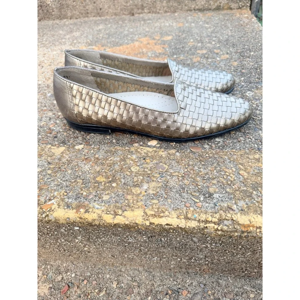 Trotters Womens 8.5‎ Woven Leather Loafers Metallic Pewter Gold Brazil 158-704